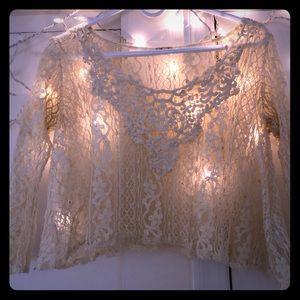 Hollister Cream Lace Crop Top